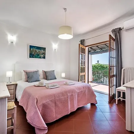 Iris By Algarve Holidays